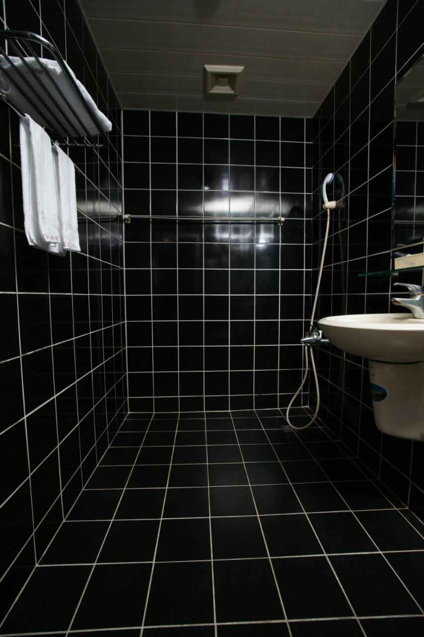 Rich Zone Hotel Тайбэй Экстерьер фото
